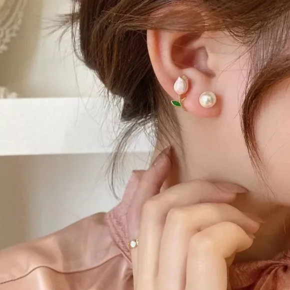 French Roses Earrings - Picture 3 of 9